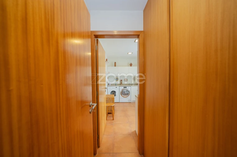 Moradia T6 para Venda em Espinho Foto 17