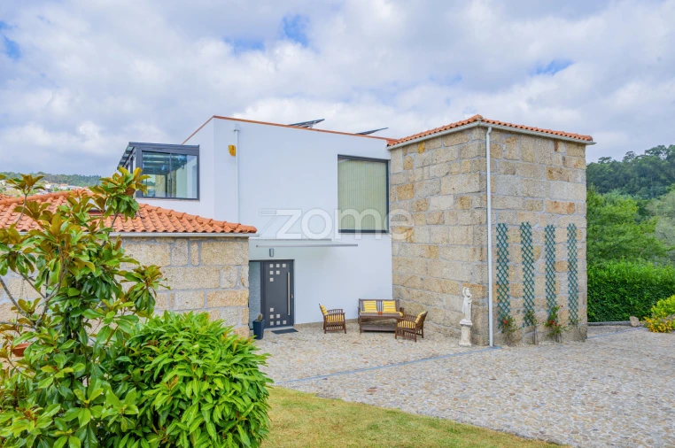 Moradia T6 para Venda em Espinho Foto 2