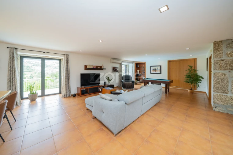 Moradia T6 para Venda em Espinho Foto 21