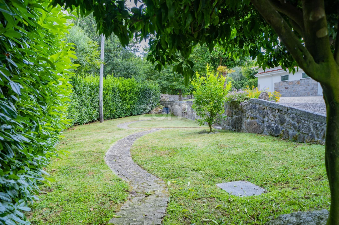 Moradia T6 para Venda em Espinho Foto 75