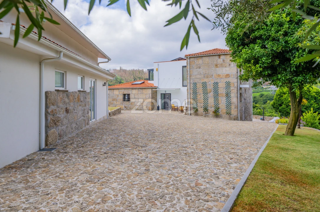 Moradia T6 para Venda em Espinho Foto 8