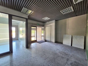 Loja para Arrendamento em Cidade da Maia