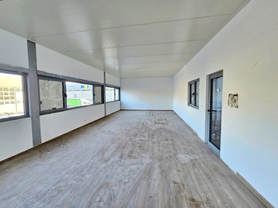 Armazém para Arrendamento em Muro Foto 6