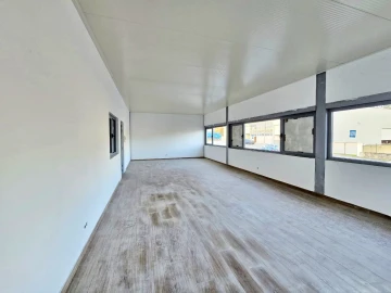 Armazém para Arrendamento em Muro