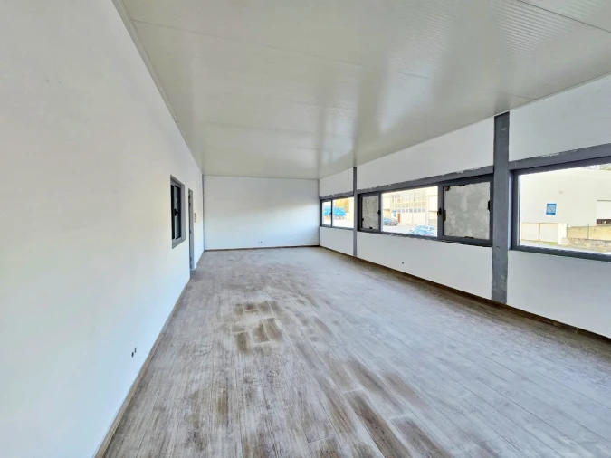 Armazém para Arrendamento em Muro Foto 4