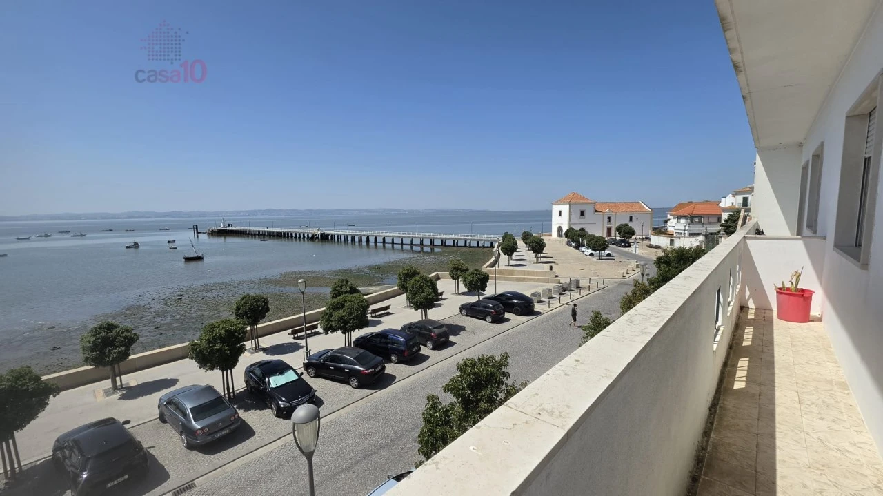 Apartamento T2 para Venda em Alcochete Foto 7