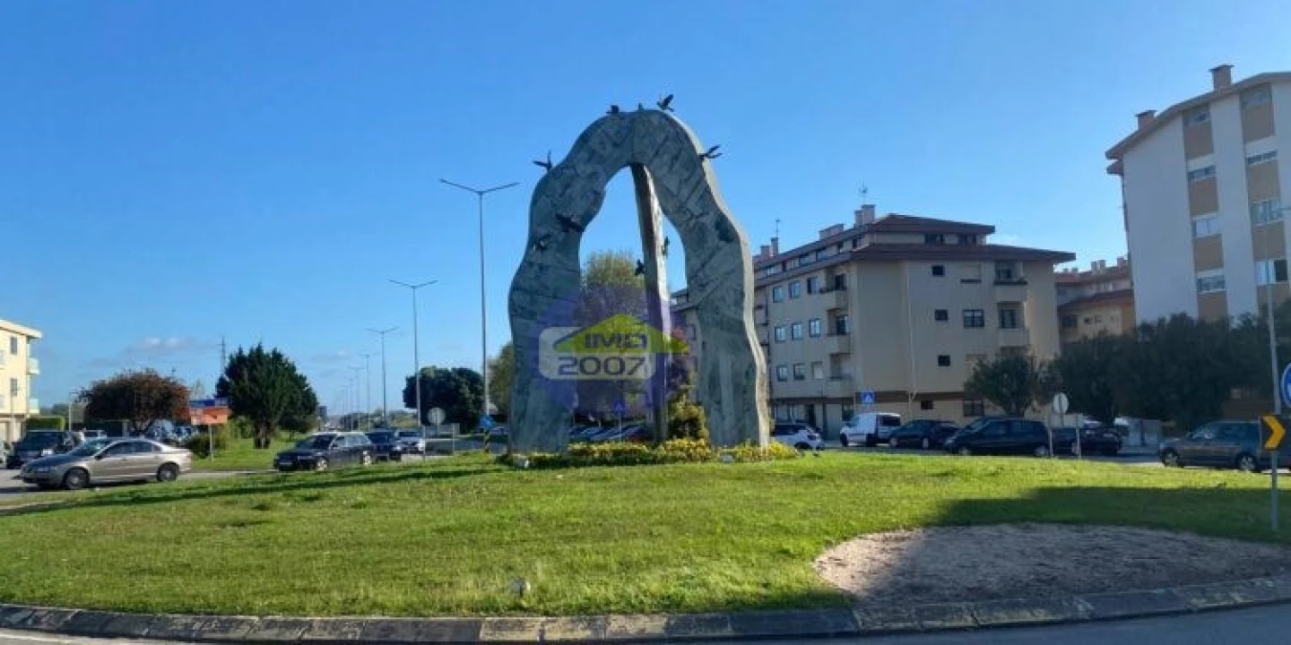 Apartamento T3 para Venda em Espinho Foto 19