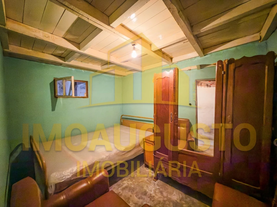 Moradia T2 para Venda em Vila Cortes do Mondego Foto 10