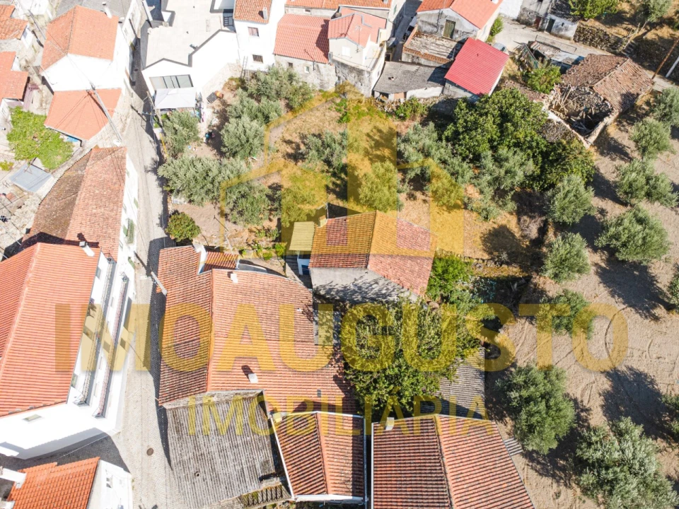 Moradia T2 para Venda em Vila Cortes do Mondego Foto 17