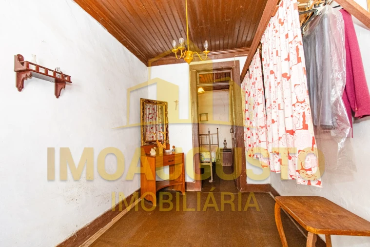 Moradia T2 para Venda em Vila Cortes do Mondego Foto 9