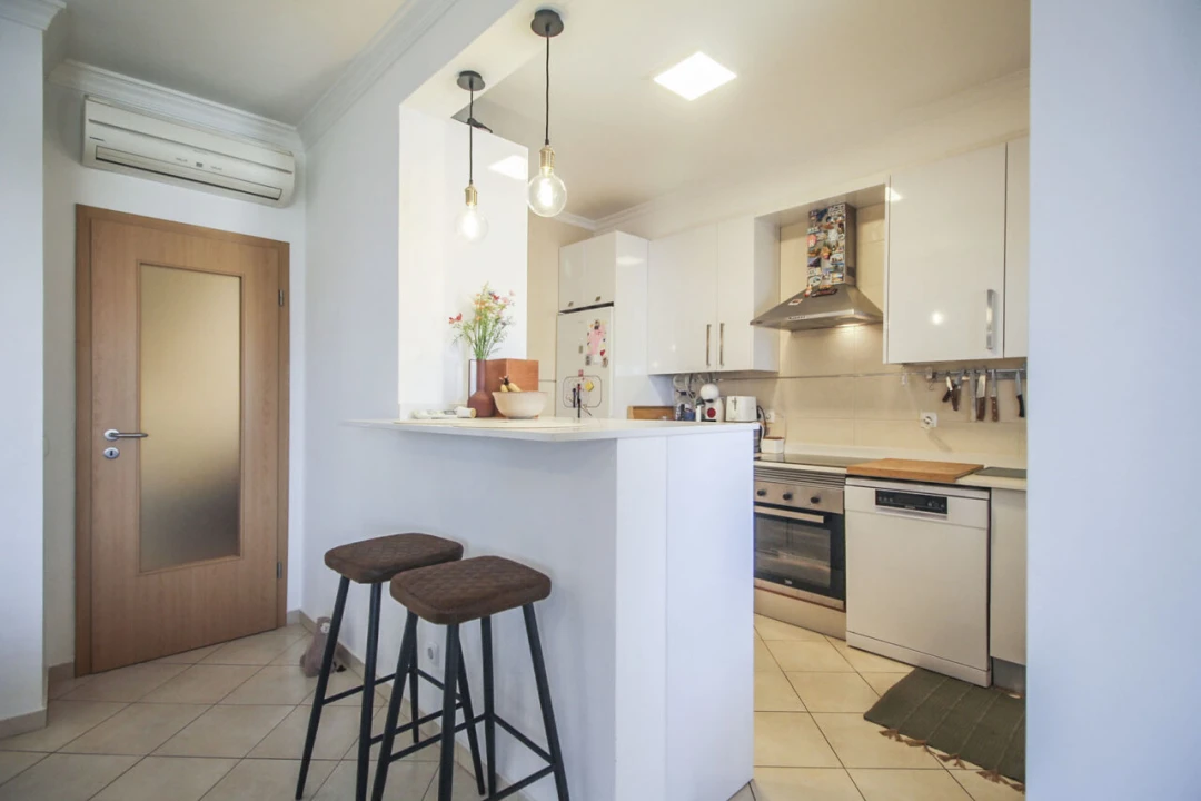 Apartamento T2 para Venda em Ferreiras Foto 16