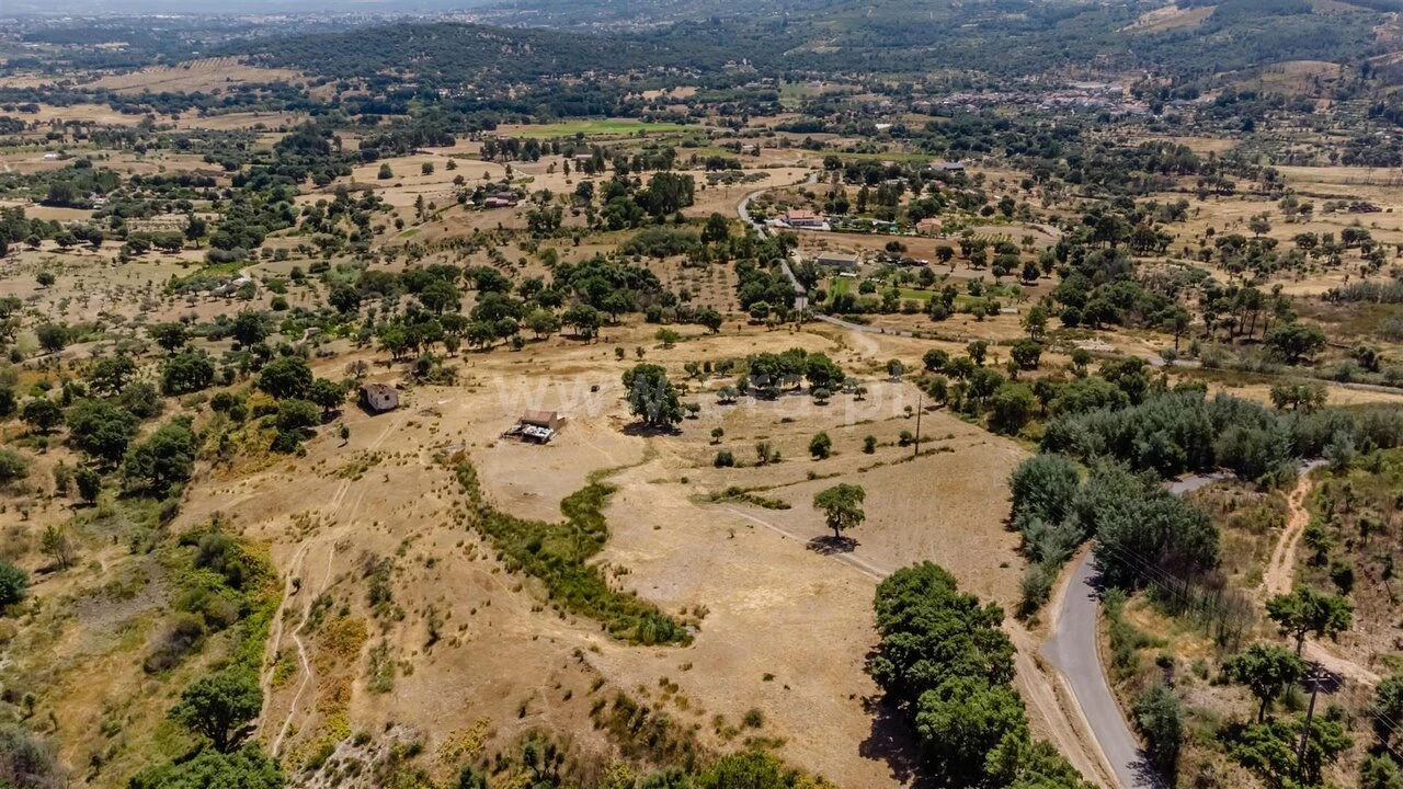 Quinta T0 para Venda em Telhado Foto 13