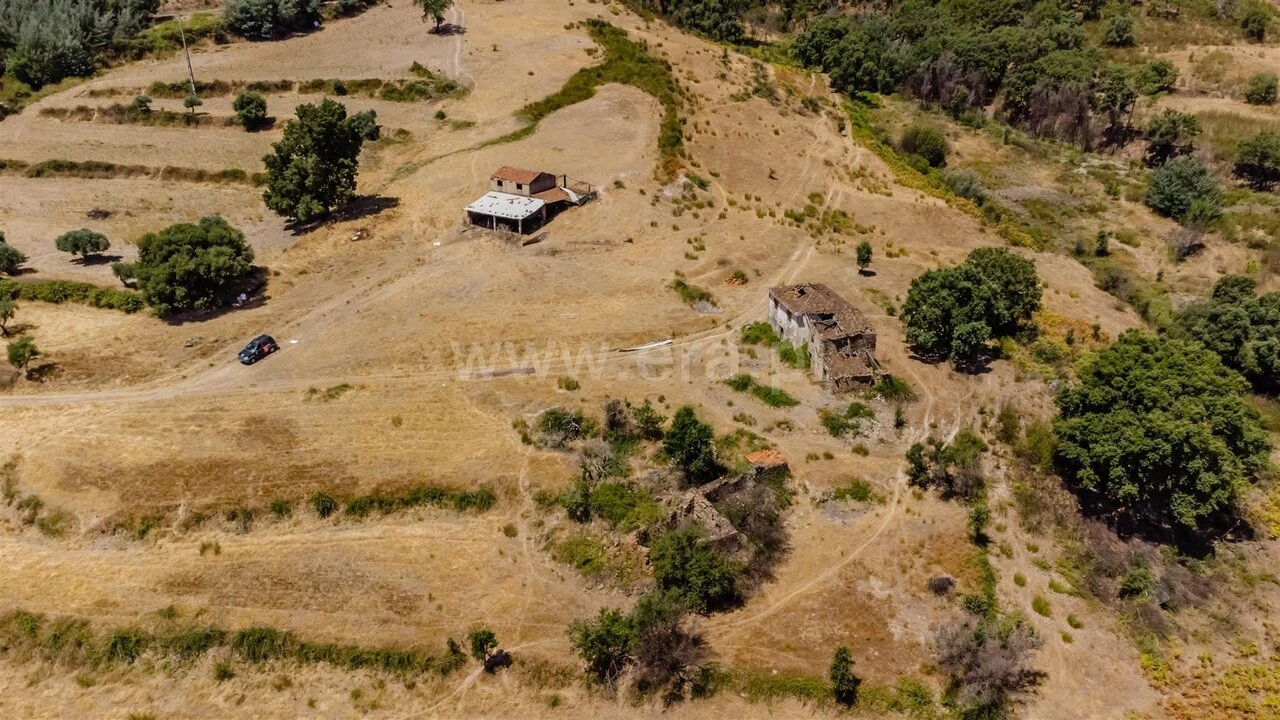 Quinta T0 para Venda em Telhado Foto 9