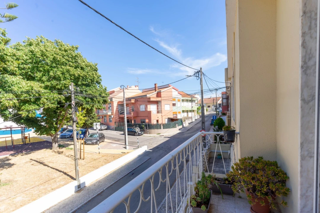 Apartamento T3 para Venda em Corroios Foto 1