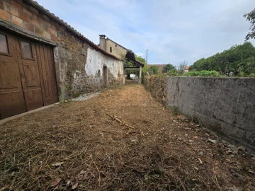 Moradia T3 para Venda em São Pedro da Torre