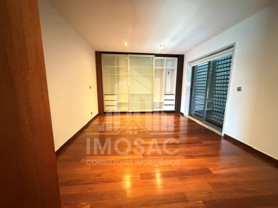 Moradia T3 para Venda em Loures Foto 4