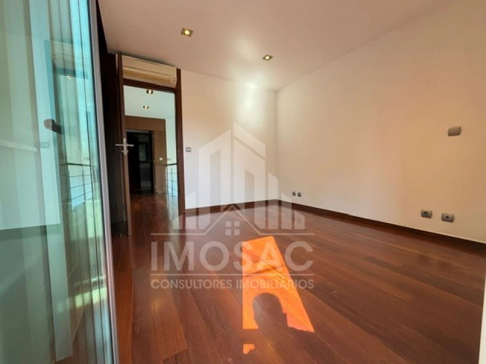 Moradia T3 para Venda em Loures Foto 5