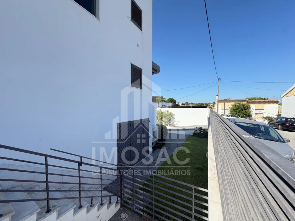 Moradia T3 para Venda em Loures Foto 9