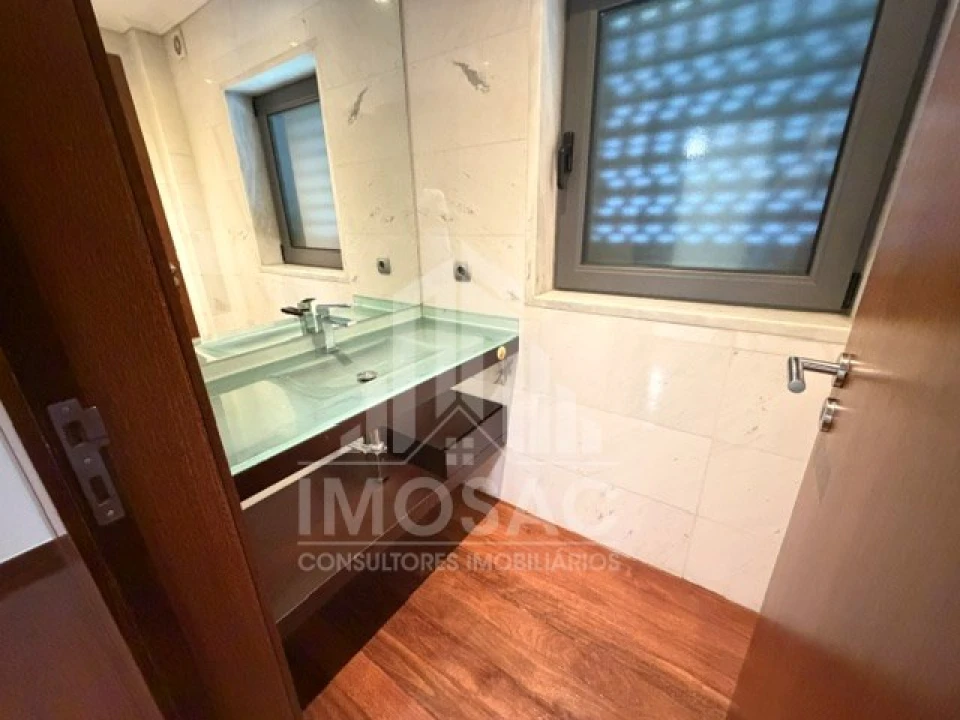Moradia T3 para Venda em Loures Foto 10