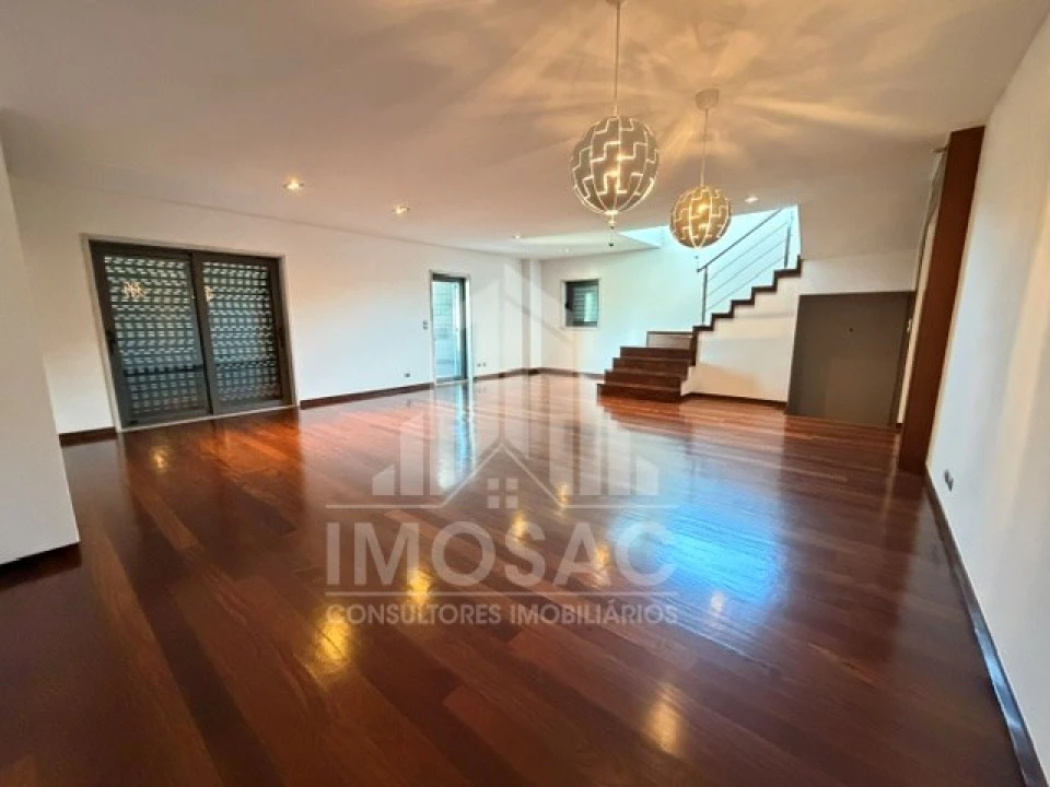 Moradia T3 para Venda em Loures Foto 19