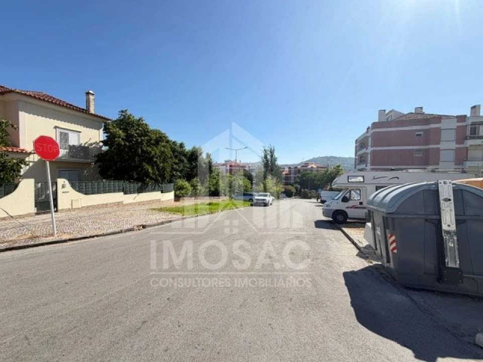 Moradia T3 para Venda em Loures Foto 20