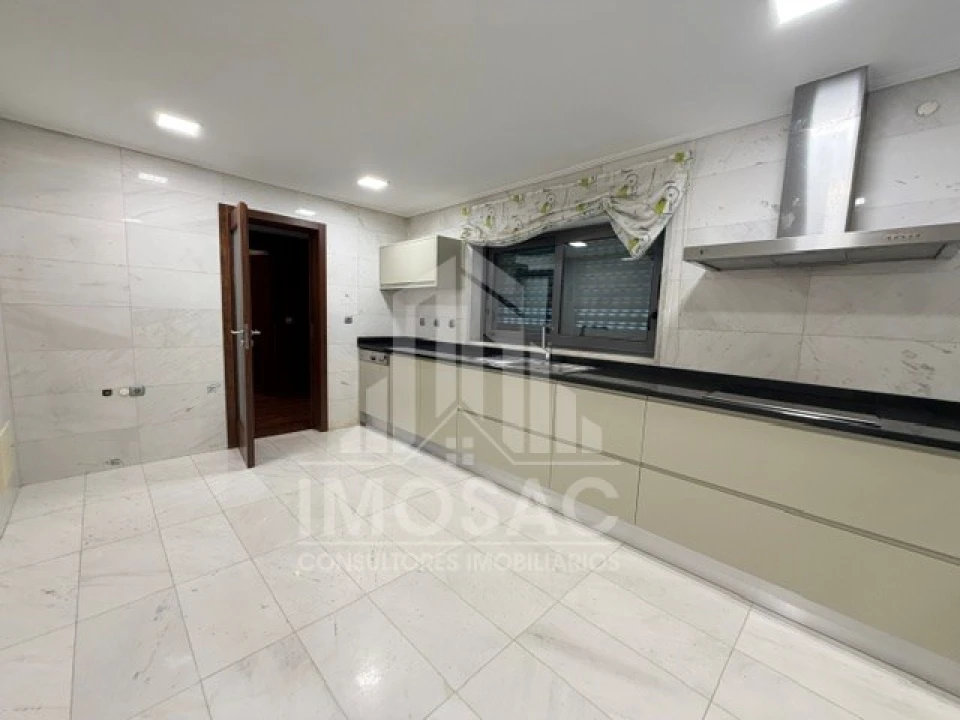 Moradia T3 para Venda em Loures Foto 21