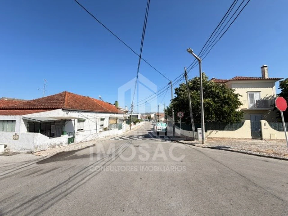 Moradia T3 para Venda em Loures Foto 22