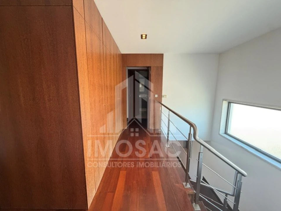 Moradia T3 para Venda em Loures Foto 31