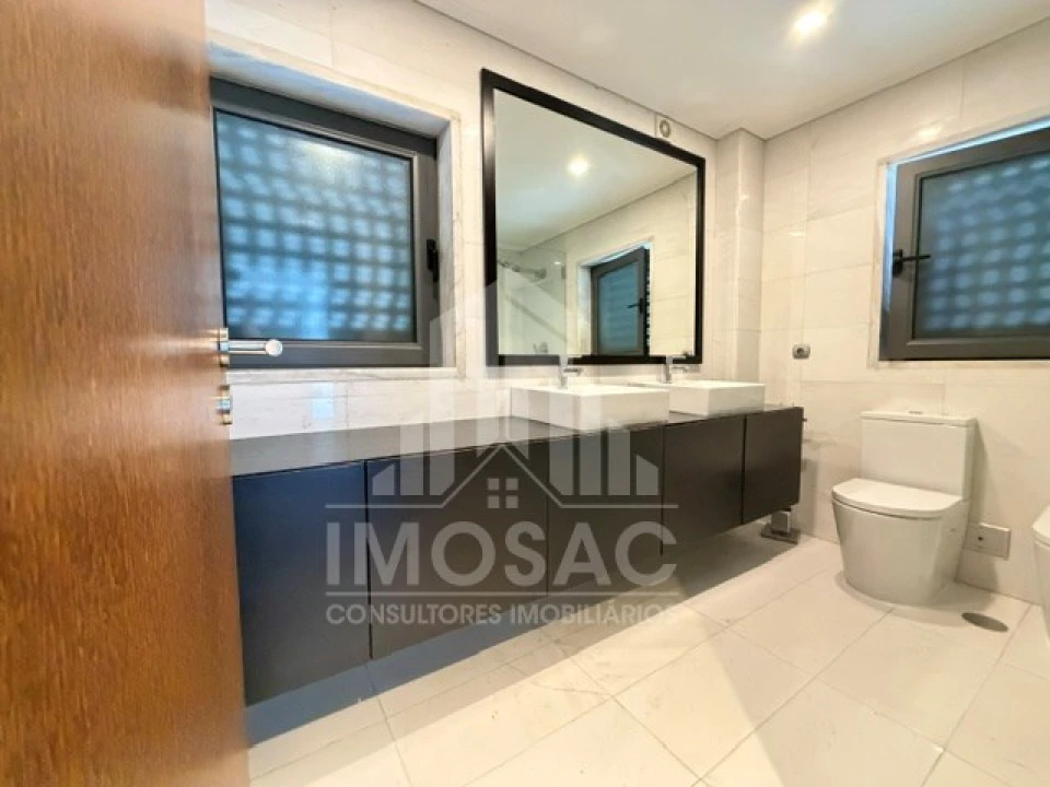 Moradia T3 para Venda em Loures Foto 39