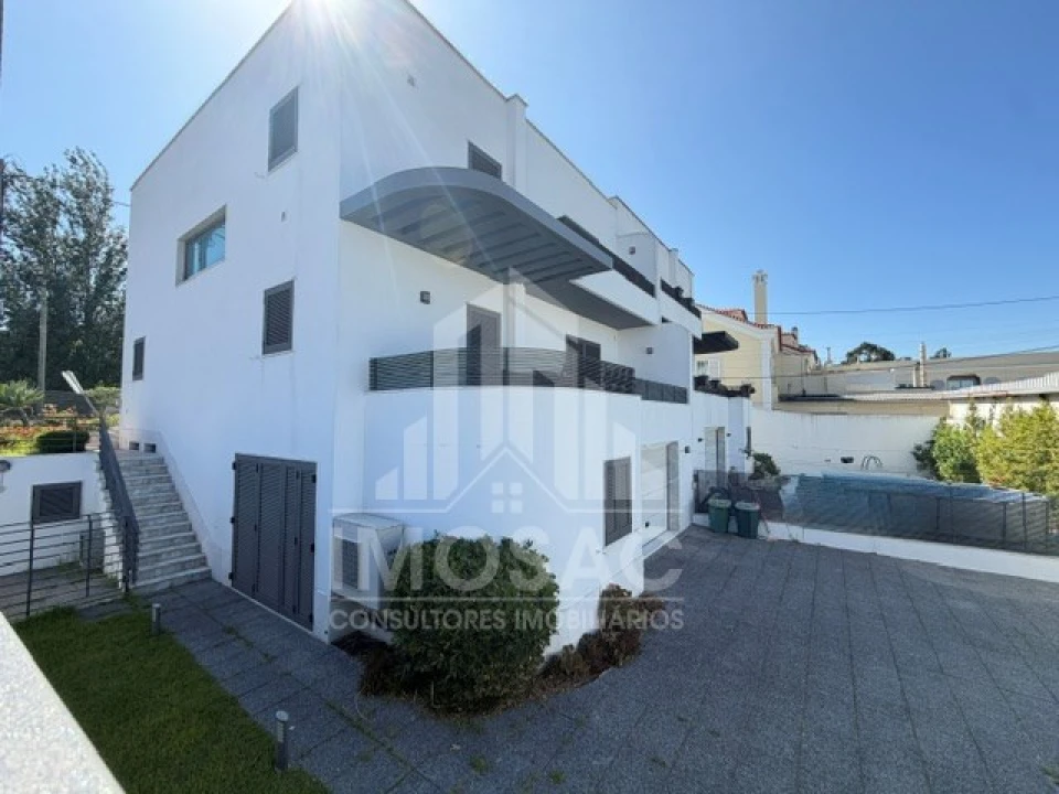 Moradia T3 para Venda em Loures Foto 52