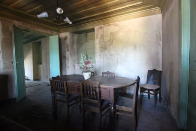 Moradia T4 para Venda em Pombeiro da Beira