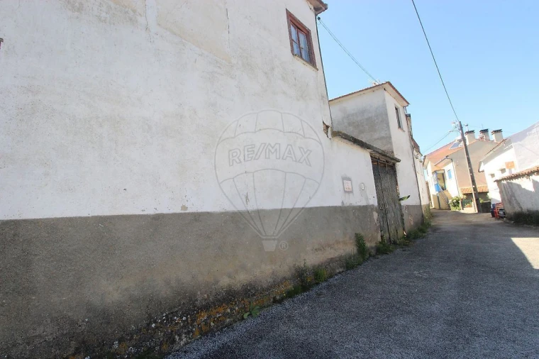 Moradia T4 para Venda em Pombeiro da Beira Foto 5