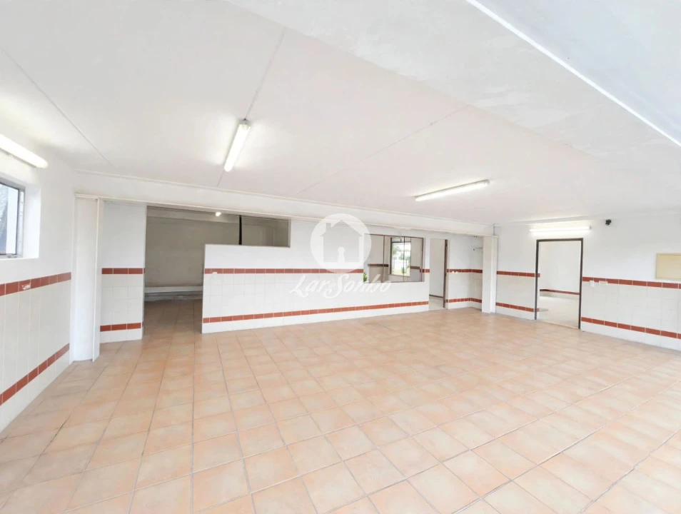 Moradia T4 para Venda em Alvelos Foto 16