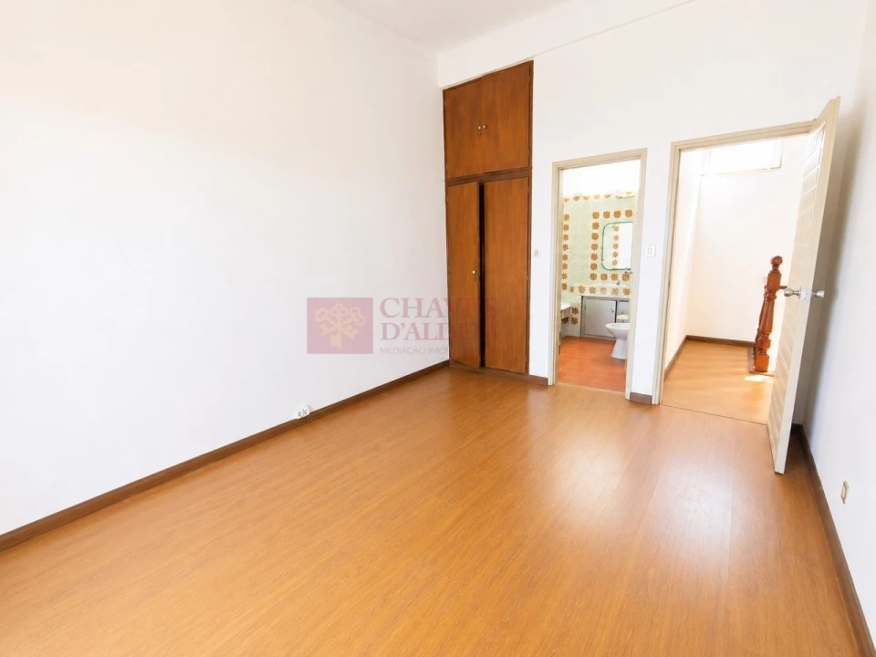 Moradia T8 para Venda em Ericeira Foto 32