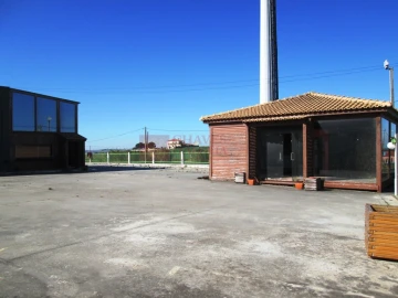 Armazém para Arrendamento em São Pedro da Cadeira