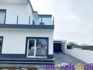 Moradia T4 para Venda em Ventosa