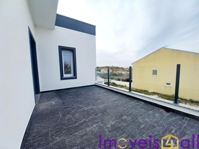 Moradia T4 para Venda em Ventosa Foto 6