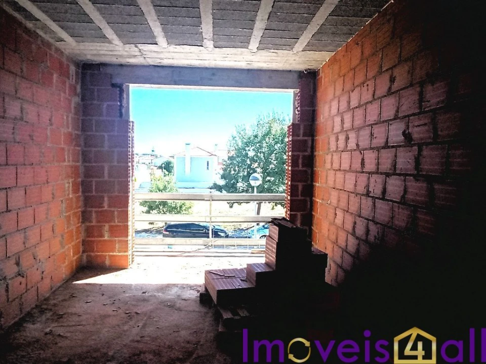 Moradia T4 para Venda em Ventosa Foto 33