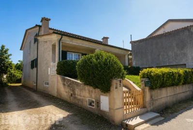 Moradia T3 para Venda em Amoreira da Gândara, Paredes do Bairro e Ancas