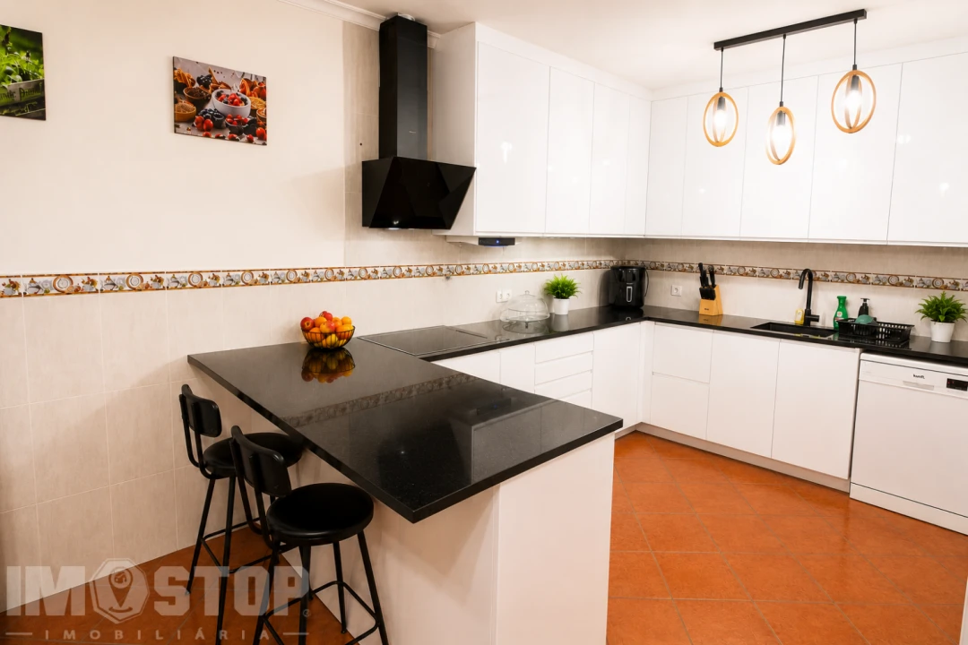 Moradia T3 para Venda em Amoreira da Gândara, Paredes do Bairro e Ancas Foto 3