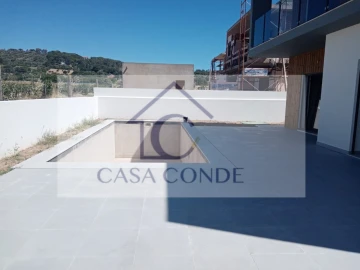Moradia T4 para Venda em Azeitão (São Lourenço e São Simão)