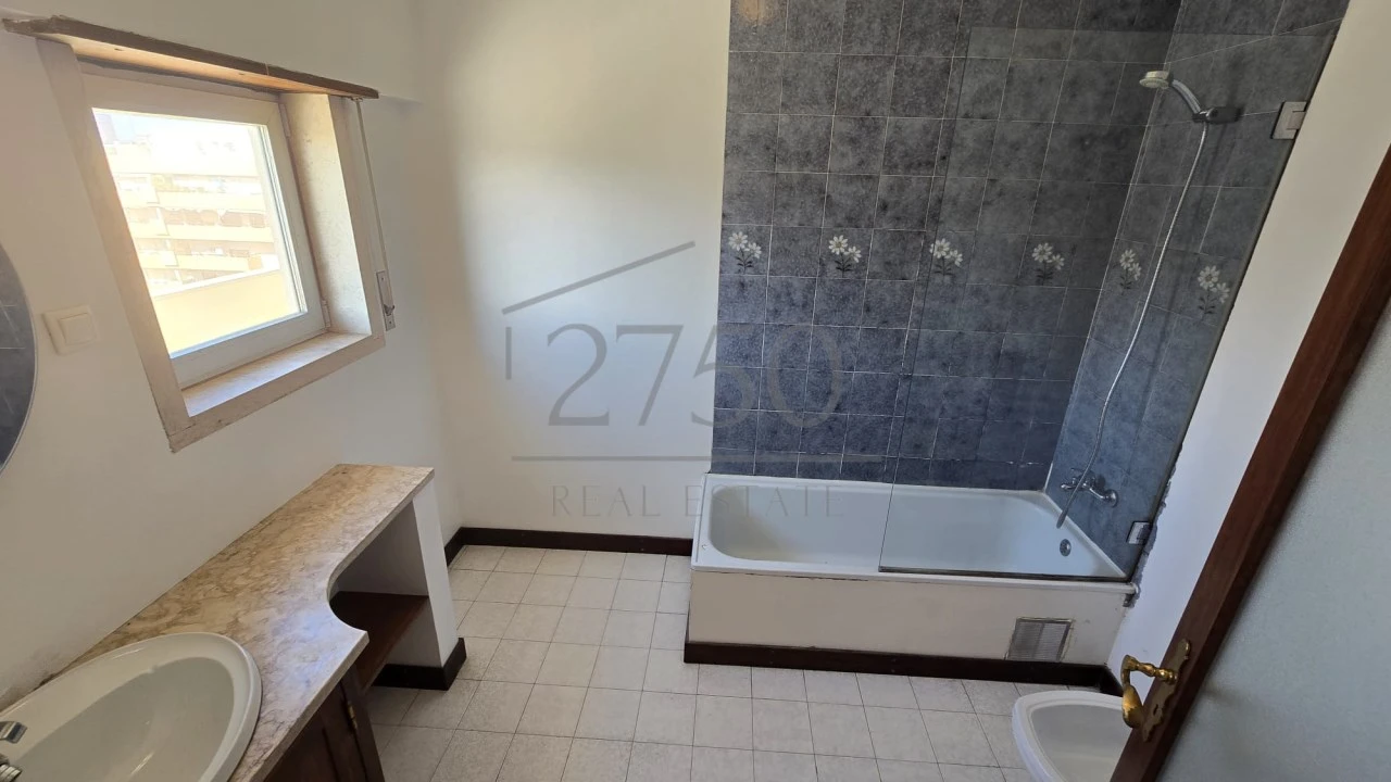 Apartamento T3 para Venda em Oeiras e São Julião da Barra, Paço de Arcos e Caxias Foto 15