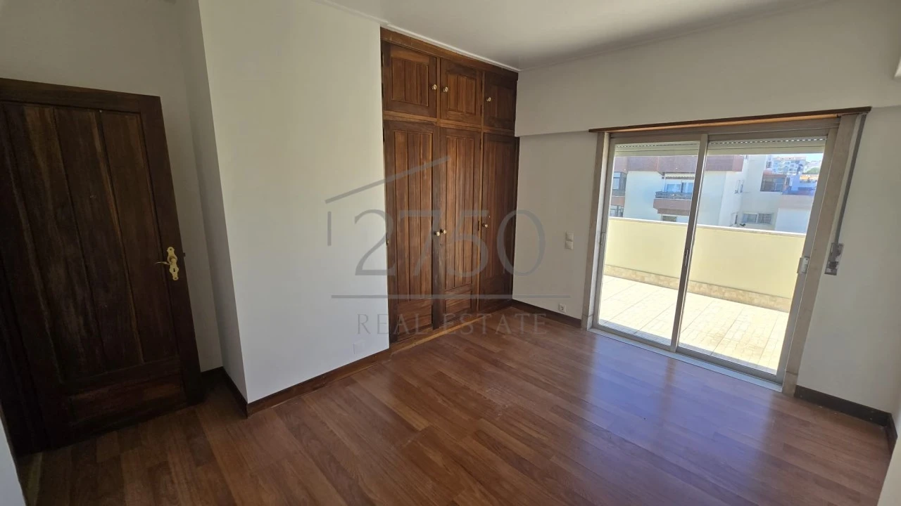 Apartamento T3 para Venda em Oeiras e São Julião da Barra, Paço de Arcos e Caxias Foto 18