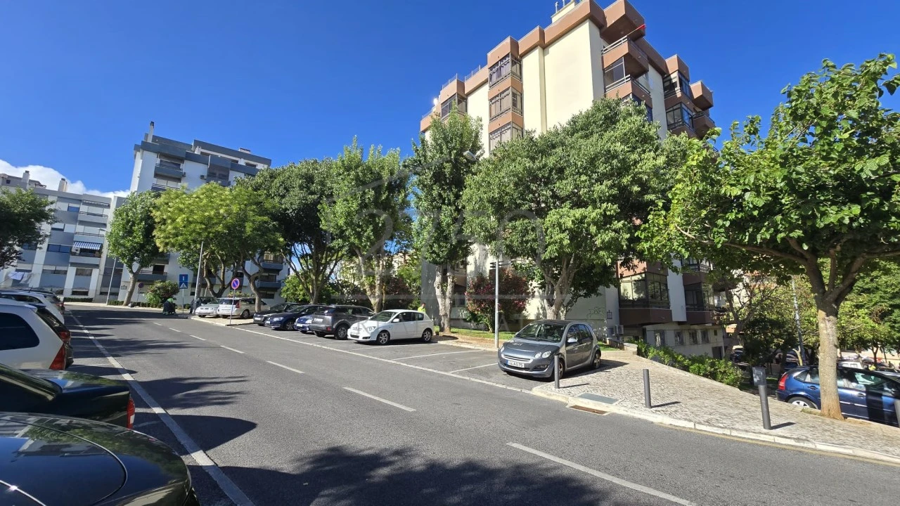 Apartamento T3 para Venda em Oeiras e São Julião da Barra, Paço de Arcos e Caxias Foto 24