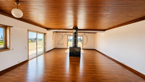 Apartamento T3 para Venda em Oeiras e São Julião da Barra, Paço de Arcos e Caxias