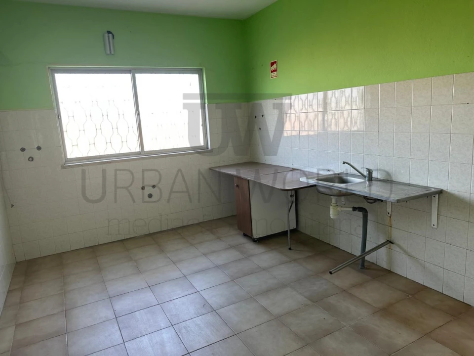 Armazém para Venda em Salvaterra de Magos e Foros de Salvaterra Foto 25