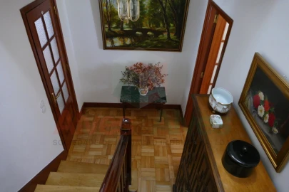 Moradia T4 para Venda em Paranhos