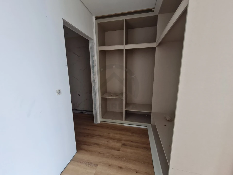 Apartamento T3 para Venda em Estreito de Camara de Lobos Foto 9
