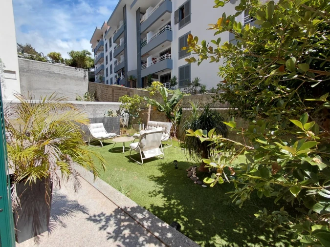 Apartamento T1 para Venda em Caniço Foto 17