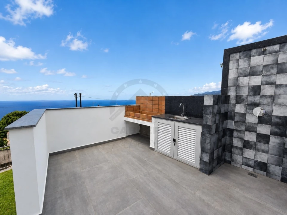 Moradia T3 para Venda em Arco da Calheta Foto 33